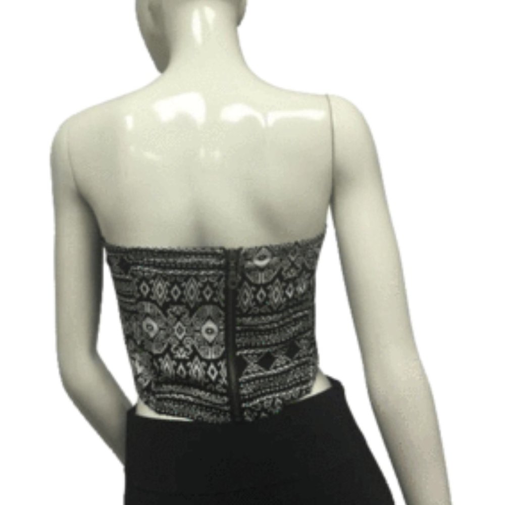 Crop Top Black and White - Picture 3 of 3
